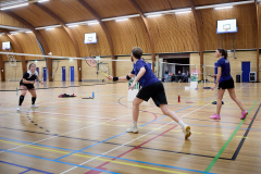Badminton competitiewedstrijd BC Echt 1 - BCO 1 met Patty, Sabine, Maud, Lars, Luc en Gino